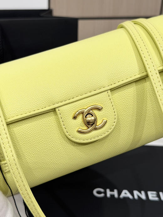 春季特惠💰1000 原单香奈儿26P 春夏预告系列
Chane1 26P Preppy 保龄球包AS6143 商品图3