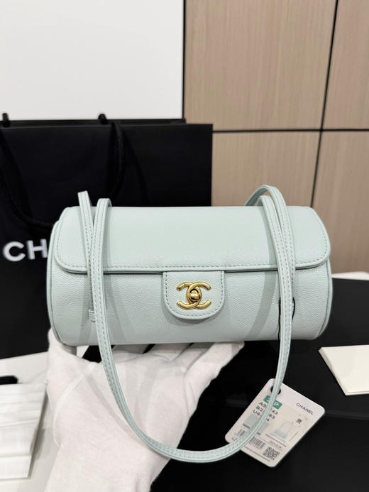 春季特惠💰1000 原单香奈儿26P 春夏预告系列
Chane1 26P Preppy 保龄球包AS6143 商品图2
