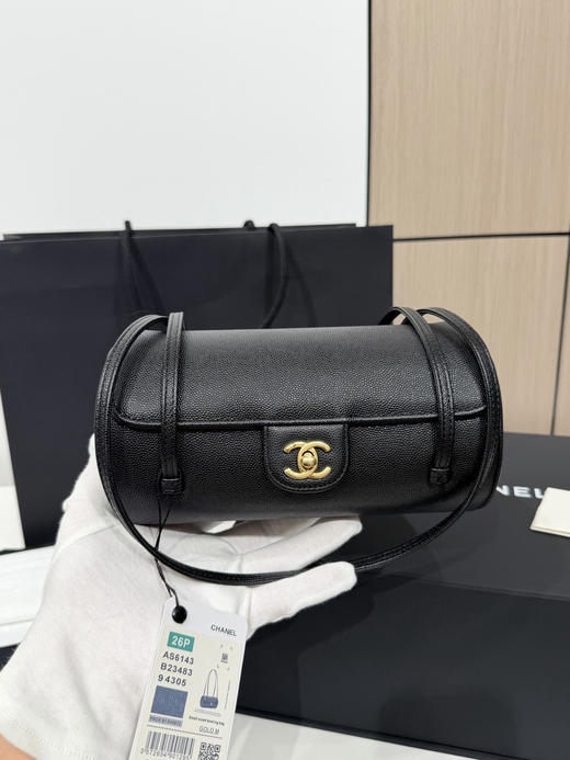 春季特惠💰1000 原单香奈儿26P 春夏预告系列
Chane1 26P Preppy 保龄球包AS6143 商品图2