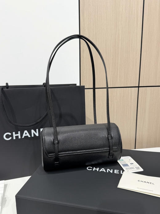 春季特惠💰1000 原单香奈儿26P 春夏预告系列
Chane1 26P Preppy 保龄球包AS6143 商品图1