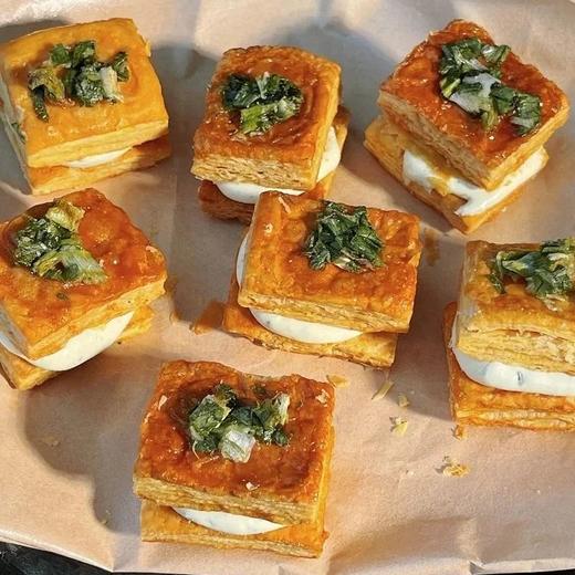 配料干净-葱香牛轧万德福酥 实现万德福酥自由 配料表干净 90天短保的万德福 是葱香黄油的温柔暴击基地直邮 商品图0