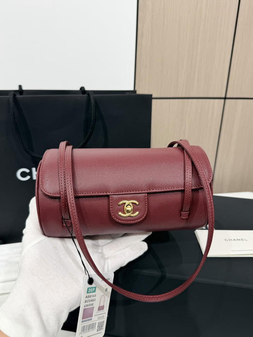 春季特惠💰1000 原单香奈儿26P 春夏预告系列
Chane1 26P Preppy 保龄球包AS6143 商品图1
