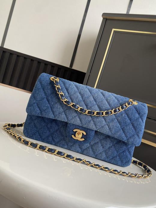 春季特惠💰1020 原单香奈儿 现货～🔻Chanel cf牛仔洗水系列1112！这是一款能被身边所有朋友都称美的包 商品图1