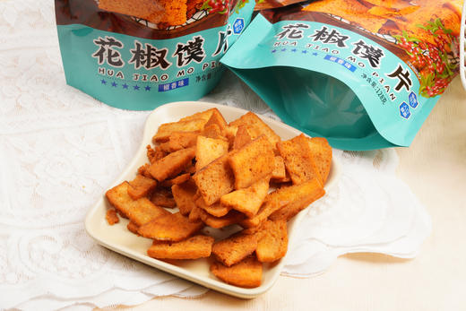 🤩 5袋到手29.8💰【花椒馍片】口感酥脆而不硬😋配料干净 ✅双味可选：椒香款香麻不呛、麻辣款劲爽，适配不同口味需求 ✅配料干净：无多余添加，小麦粉搭配花椒、辣椒等天然食材及香辛料 商品图6