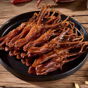 钱家香老卤鸭舌，咸淡适中，滋味醇厚