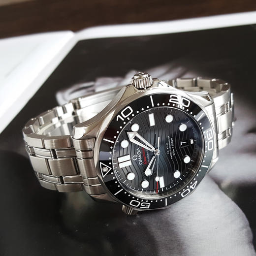 【95新】OMEGA 欧米茄210.30.42.20.01.001天文台认证自动机械机芯日期显示42MM（男款）海马系列精钢260426TJ17 商品图6