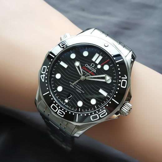 【95新】OMEGA 欧米茄210.30.42.20.01.001天文台认证自动机械机芯日期显示42MM（男款）海马系列精钢260426TJ17 商品图9