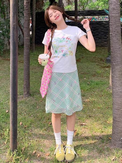 西遇2026夏新款圆领短袖T恤女清新植物花卉印花宽松休闲百搭上衣E0060270 商品图1