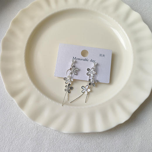 新款夏季花朵甜美长款耳饰耳夹-纪念日百货门店同款171495360 商品图1