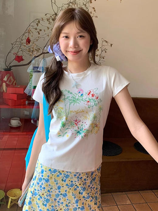 西遇2026夏新款圆领短袖T恤女清新植物花卉印花宽松休闲百搭上衣E0060270 商品图0