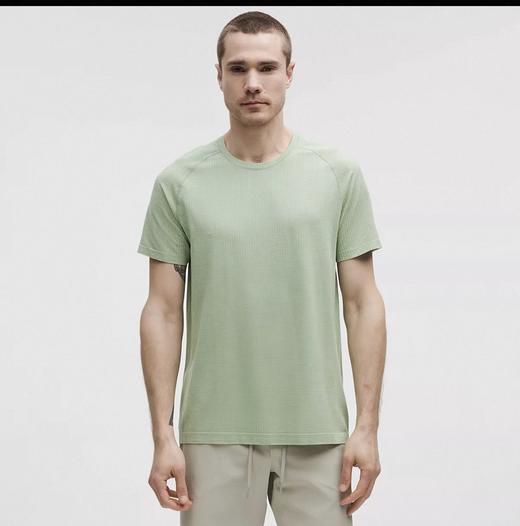 LU系M*t@l Vent Tech系列空气流全微孔透气速干银离子抗菌插肩袖运动短袖T恤 商品图0