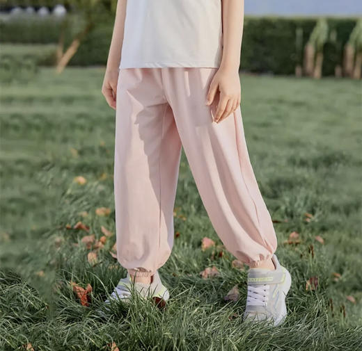 3-5天发货！39.9任选2件，单拍不发【儿童服饰|儿童小冰皮防晒裤】触感冰凉舒适不闷热，透气不粘身，款式时尚百搭，采用束脚口设计，有效防蚊更放心 商品图1