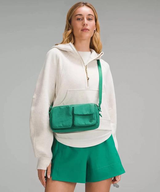Lulu Multi-Pocket 2.5L多口袋斜挎包 商品图0
