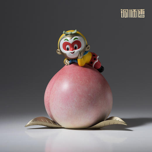铜师傅《大闹天宫之悟空戏桃》正版授权 孙悟空齐天大圣铜摆件 商品图1