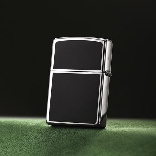 367231932205 Zippo 打火机正版煤油礼盒装带掼蛋扑克牌潮玩个性送礼男款进口圣诞礼物 商品图3