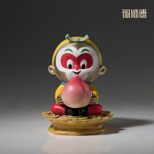 铜师傅《大闹天宫之悟空献桃》正版授权 孙悟空齐天大圣铜摆件 商品图1