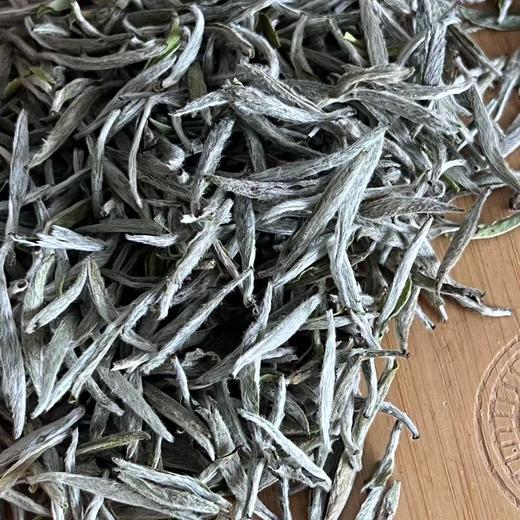 懂茶帝-管阳高山云雾村官甄选福鼎白茶鼎峰山银针（未冕 ）500g 商品图2