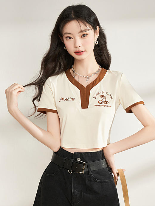西遇美式复古印花撞色V领T恤短袖女新款辣妹修身短款上衣夏装LYM39164 商品图2