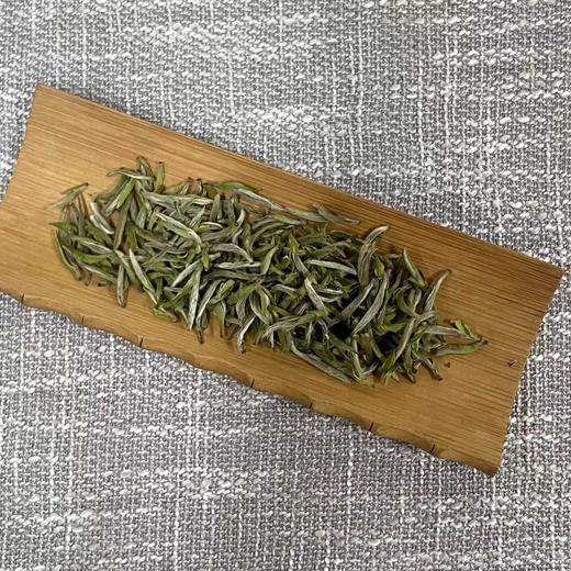 懂茶帝-福鼎白茶茶叶白毫银针吴洋山2024年荒野银针散茶250g/盒 商品图2