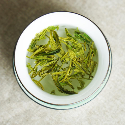 【2026年采摘新茶】杭州野放茶园龙井茶 100g  绿茶  一芽一叶 荒野韵味 生态龙井  夏天喝 自然清凉 商品图2