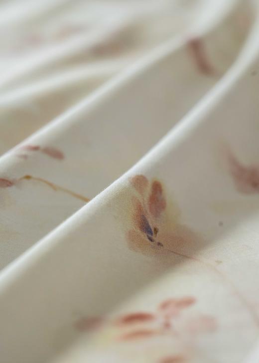 【蝶枝绣60S全棉】舒雅生活雅系列全棉印花四件套  60S全棉印花四件套 100%棉严选新疆大朵棉，全棉斜纹织造，手感柔滑 活性印染工艺，色彩饱满，层次丰富，环保舒适11010388/89 商品图4