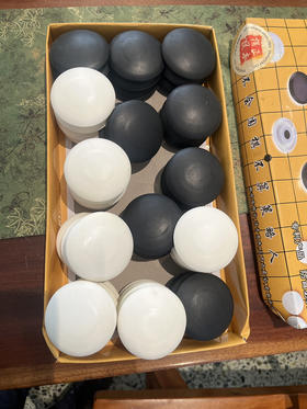 磁性教学大围棋棋子，大国际跳棋棋子，直径6.5厘米。
