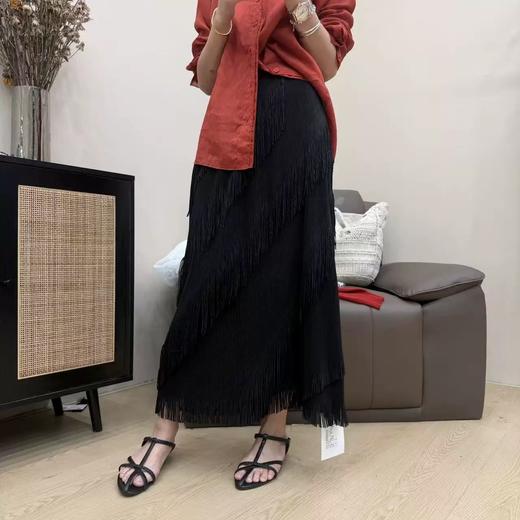 网红同款黑色流苏压褶半身裙 商品图9
