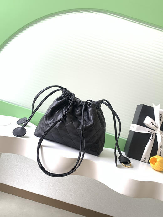春季特惠💰1060 原单香奈儿 26s福袋菱格抽绳水桶包AS5227 商品图2