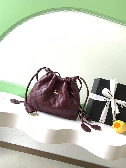 春季特惠💰1060 原单香奈儿 26s福袋菱格抽绳水桶包AS5227 商品图0