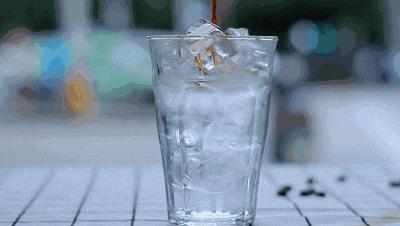 ☀️40℃高温救星！西班牙Cool Bottles这款艺术感咖啡保冷杯~杀疯了！专为大人小孩饮水安全设计！💥国际大牌品质，比市面杂牌更安心，原价≈200人民币，现仅129元抢💰❗❗ 商品图13