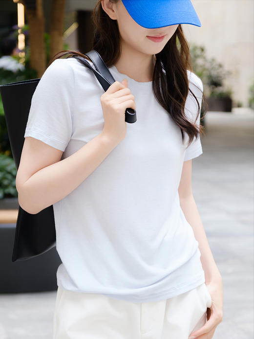 云柔奢感 圆领短袖T恤FCG2TEE068 商品图5