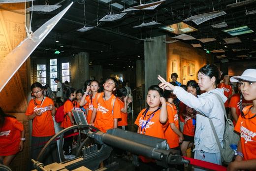 【双城记·上海+杭州6天5晚研学营】“游”+“学”结合:探访上海交大+浙大；嗨翻迪士尼，城堡焰火闪耀；夜游璀璨黄浦江，领略海派文化魅力；参观海航博物馆、游览西湖、宋城… 商品图3