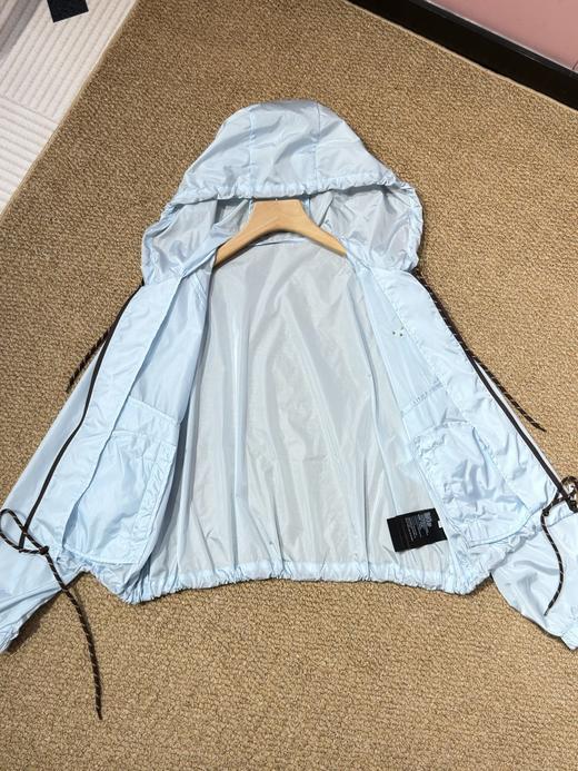 Prad*普拉达春夏新款连帽防晒衣 商品图14