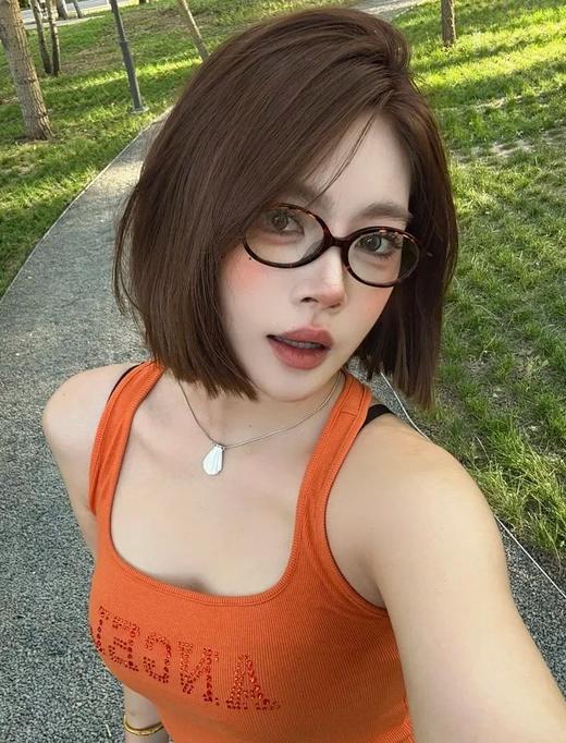 【EYECROXX乘号眼镜清仓捡漏③-素颜镜合集系列】素颜不敢出门的姐妹！这波清仓是来报恩的，明星同款素颜镜，现仅69.9💰可自行配近视镜❗️被夸‘素颜好看’的真相：一副眼镜，三秒换脸！先到先得🔥 商品图5
