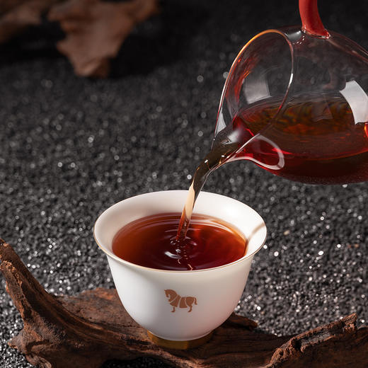 【618拍1发2同款】八马茶业｜信记号君品青花·班章普洱茶（熟茶）400g 商品图5