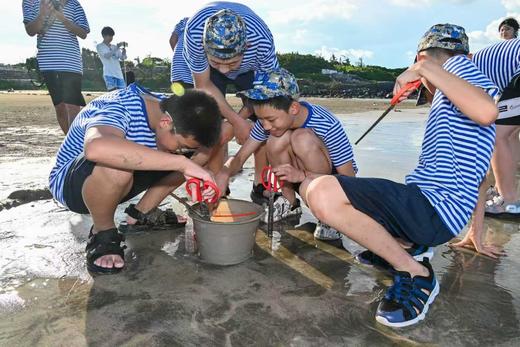 7.6/7.20/7.27/8.10【蓝海利剑】7天6晚湛江海军夏令营： 触摸钢铁战舰，参观军博馆，硇洲岛火山地质探索！观日出，雷州非遗醒狮体验+湛江海鲜美食，体验煮海为盐、快乐赶海～ 商品图5