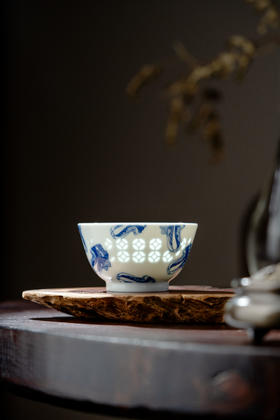 富玉窑 丨 景德镇全手工青花玲珑青钱百财品茗杯 主人杯高端茶器