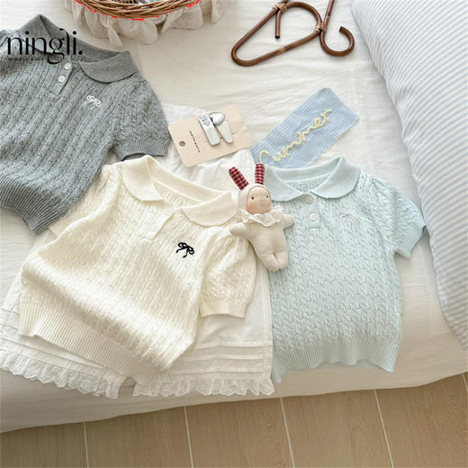 【温柔百搭❗️女童针织Polo衫】细腻镂空针织肌理质感柔和，翻领设计增添学院气息，小蝴蝶结刺绣提升精致感，亲肤针织面料透气不闷汗，韩版洋气百搭学院风冰感时髦针织衫上衣潮QQ★美物社 商品图2