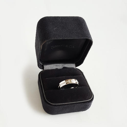 【95新】Tiffany & Co.蒂芙尼T 系列白金宽版镶钻双T戒指62号、宽度约5.3mm中性款170426TJ50 商品图1