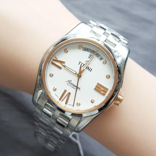 【全新】TITONI 梅花93808 SRG-616自动机械机芯星期日期显示镶水钻39MM（男款）Airmaster 空中霸王系列间金180426NJ31 商品图8