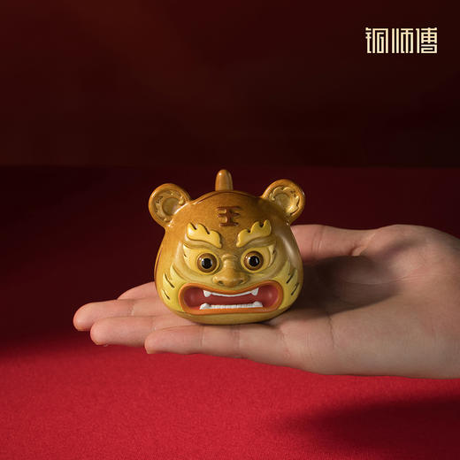铜师傅《福虎》新中式国潮可爱萌虎 办公室桌面乔迁送礼工艺品 商品图4