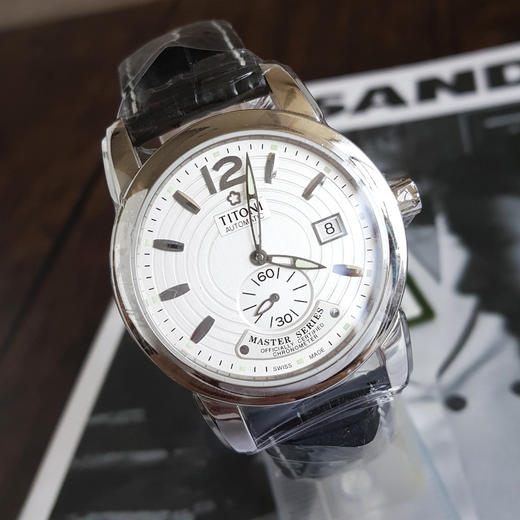 【全新】TITONI 梅花83688 S-ST-297天文台认证自动机械机芯日期显示40MM（男款）Master Series 大师系列精钢/皮带170426NJ34 商品图5