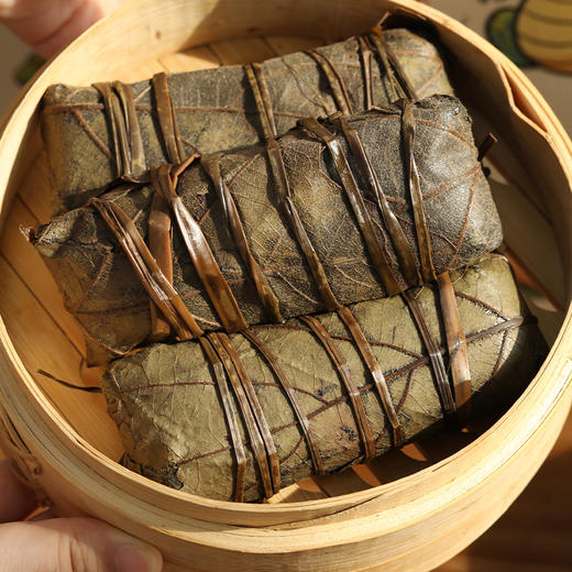 逢食 粽横财蛋礼盒，非遗槲叶粽240g/袋（2只装）裹满山林香气，轻盐蟹皇蛋健康不减香，揽胜长盒，8粽8蛋（紫米玉竹+陈皮红豆+蛋黄鲜肉2袋）一盒双全！ 商品图2
