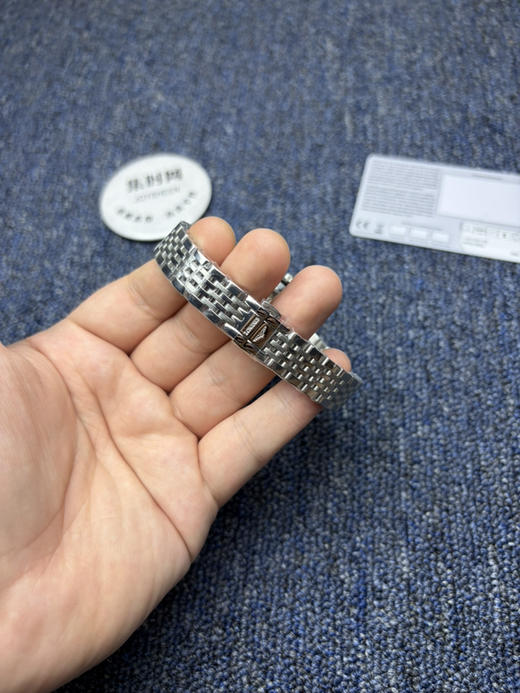 浪琴博雅系列29mm 罗马面 女士机械腕表
机芯：搭载2671改L592.2全自动机械机芯 商品图6