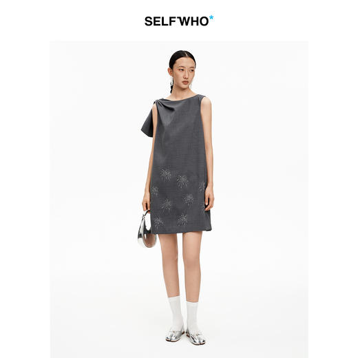 SELFWHO绵羊毛混纺无袖荡领背心连衣裙女2026夏新款烟花刺绣A字裙 商品图4
