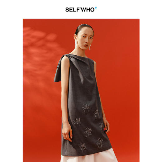 SELFWHO绵羊毛混纺无袖荡领背心连衣裙女2026夏新款烟花刺绣A字裙 商品图2