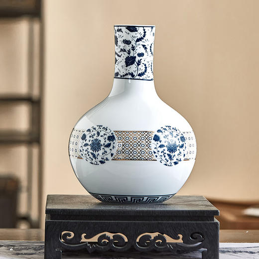 富玉呈祥丨富玉呈祥景德镇陶瓷花瓶轻奢中式青花瓷器家居中式摆件礼盒装送礼节日礼物 缠枝纹天球瓶 商品图1