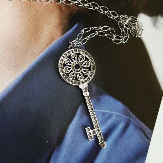 【95新】Tiffany & Co.蒂芙尼Keys 系列大号铂金满钻太阳花花瓣钥匙项链 链长约61cm女士180526JJ11 商品图4