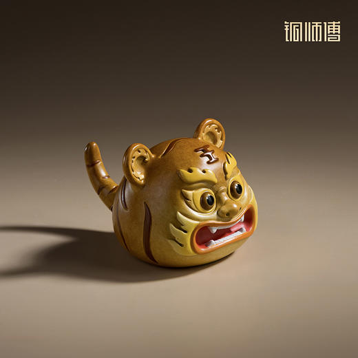 铜师傅《福虎》新中式国潮可爱萌虎 办公室桌面乔迁送礼工艺品 商品图6