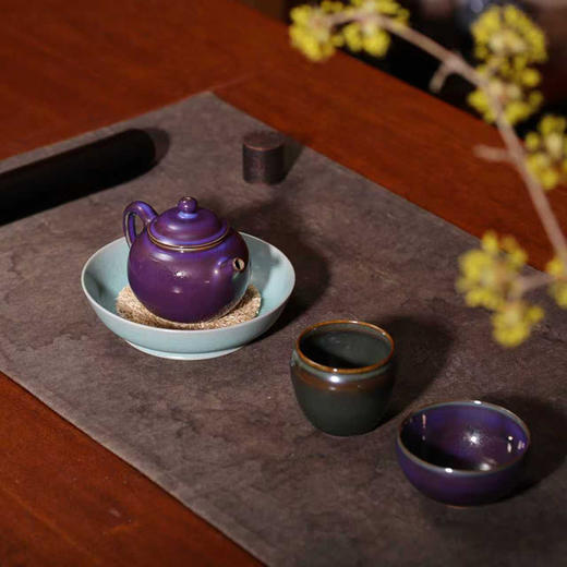 《潜心于器》神垕钧窑小满壶 汝瓷壶承 茶叶末水缸杯 等  手工拉坯 传统釉配色 三联爱茶x“宝用”  特选组合 诠释之美（禹州神垕镇顺丰发货） 商品图0